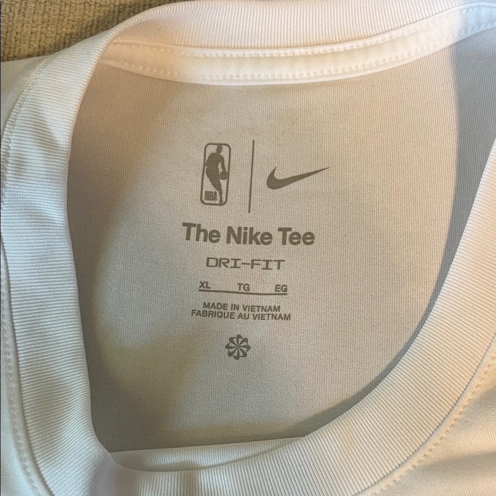 Nike Dri-Fit Men's Portland Trail Blazers Tee - Picture 3 of 3